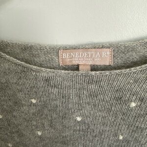 Benedetta B. 100% Cashmere Gray Crew Neck Sweater with Swiss dot made in Italy